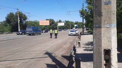 Як у Миколаєві водії дотримуються обмеження руху великовантажного транспорту Як у Миколаєві водії дотримуються обмеження руху великовантажного транспорту
