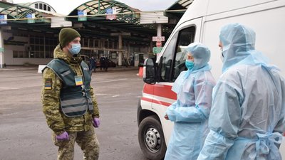 Антивірусний кордон. У ДПСУ розповіли, скільком людям виміряли температуру