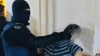 В Івано-Франківському слідчому ізоляторі чоловік розповсюджував наркотики серед засуджених — поліція В Івано-Франківському слідчому ізоляторі чоловік розповсюджував наркотики серед засуджених — поліція