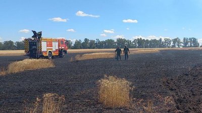 За добу рятувальники Миколаївщини загасили 14 пожеж, дві з яких спричинили обстріли російських військ