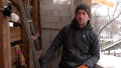 Два монахи із Нідерландів приїхали до Чернігова, щоб відбудовувати зруйновані будинки