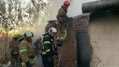 "Мій дім згорів": у Полтаві двоє пенсіонерок втратили житло через пожежу "Мій дім згорів": у Полтаві двоє пенсіонерок втратили житло через пожежу