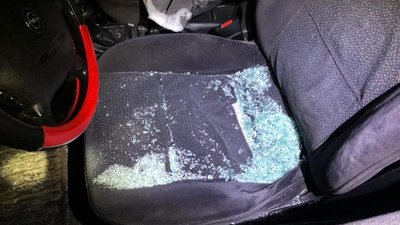 Трьом закарпатцям повідомили про підозру в хуліганстві Трьом закарпатцям повідомили про підозру в хуліганстві