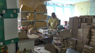 У Дніпрі працює “СпівДія хаб-Донеччина”, де можна отримати гуманітарні набори