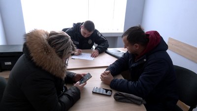 Вихователька садочка Монтесорі забула дитину в тролейбусі Вихователька садочка Монтесорі забула дитину в тролейбусі