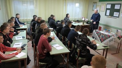 “Уроки продовжуються під час тривоги”: у вінницькому Центрі профтехосвіти №1 аудиторії облаштували у підвалі
