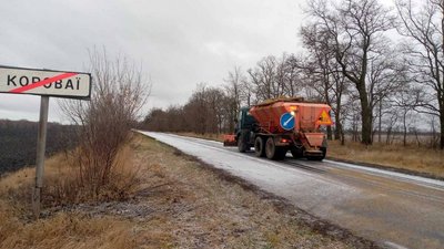 Негода Полтавщині: дороги прибирають понад 130 машин Негода Полтавщині: дороги прибирають понад 130 машин