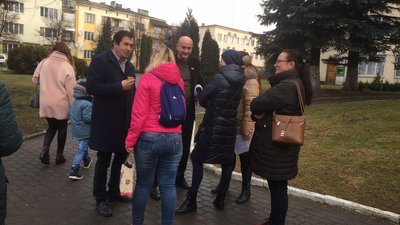 Підприємці з Центрального ринку прийшли на сесію Луцької міської ради Підприємці з Центрального ринку прийшли на сесію Луцької міської ради