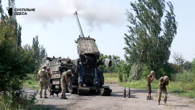 Військові 35 бригади працюють з артилерії на Донбасі Військові 35 бригади працюють з артилерії на Донбасі