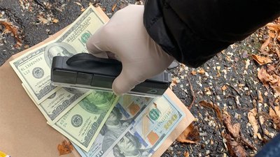 На Волині на хабарі затримали посадовця Держгеокадастру