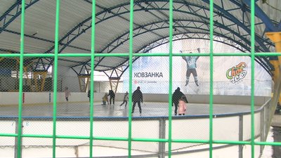 Хмельницька ковзанка і локдаун: протоколи щодо порушень оскаржуватимуть у суді