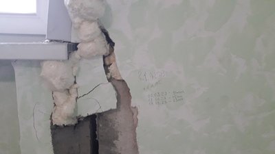 У Запоріжжі через підтоплення руйнується будинок: що кажуть в управляючій компанії У Запоріжжі через підтоплення руйнується будинок: що кажуть в управляючій компанії