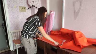 Лежанки для безпритульних собак шиють тернопільські волонтерки
