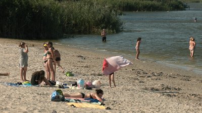 Історія порятунку шестирічної дівчинки на пляжі у Черкасах Історія порятунку шестирічної дівчинки на пляжі у Черкасах