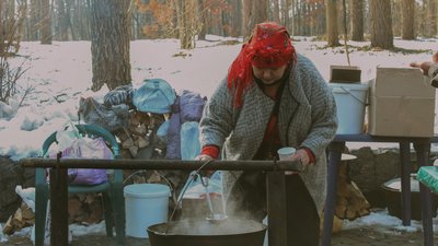 Танці з шаблями та торт з млинців: як у Черкасах святкували Колодія Танці з шаблями та торт з млинців: як у Черкасах святкували Колодія