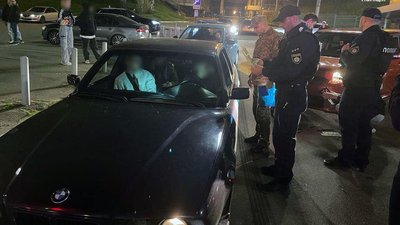 У Києві "любителям форсажу" вручили повістки