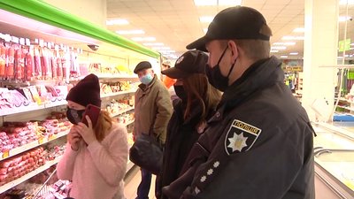 COVID-патрулі перевірили, чи дотримуються херсонці маскового режиму у громадських місцях