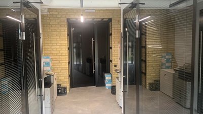 Виставили на продаж. Фонд держмайна продає приміщення колишнього заводу Арсенал за 400 тис. грн Виставили на продаж. Фонд держмайна продає приміщення колишнього заводу Арсенал за 400 тис. грн