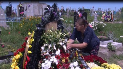 Тестують усю родину. Чоловік померлої у Луцьку породіллі не вірить у діагноз "COVID-19" Тестують усю родину. Чоловік померлої у Луцьку породіллі не вірить у діагноз "COVID-19"