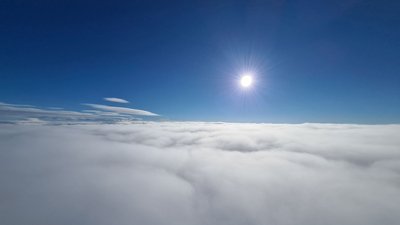 Львів'яни пролетіли над Карпатами на повітряній кулі Львів'яни пролетіли над Карпатами на повітряній кулі