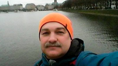 Менеджер "Укрпошти" збив російський військовий літак над Черніговом Менеджер "Укрпошти" збив російський військовий літак над Черніговом