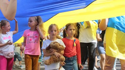 "Щоб про Україну не забували". Харків'яни приєдналися до демонстрації у Німеччині