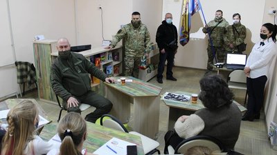 "Загинув за Україну, бо дуже її любив". У Херсоні вшанували пам'ять загиблого на Сході нацгвардійця "Загинув за Україну, бо дуже її любив". У Херсоні вшанували пам'ять загиблого на Сході нацгвардійця