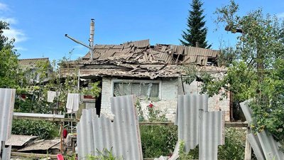Війська РФ обстріляли два райони Дніпропетровської області: є поранені та руйнування