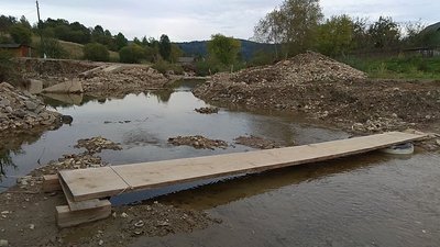 На Львівщині мешканці самі добудовують дорогу, яку востаннє ремонтували 35 років тому На Львівщині мешканці самі добудовують дорогу, яку востаннє ремонтували 35 років тому