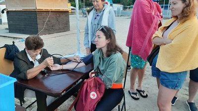 Джарилгач - Скадовськ: відстань у 6 км долали 41 пловець Джарилгач - Скадовськ: відстань у 6 км долали 41 пловець