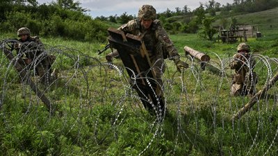 Українські військові