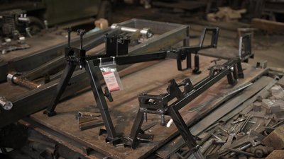 Міні-градами, які майструють вінницькі волонтери, бійці ЗСУ воюють проти росіян Міні-градами, які майструють вінницькі волонтери, бійці ЗСУ воюють проти росіян