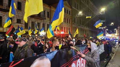 "Україна понад усе": Марш захисників у Харкові