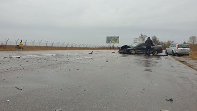 У Кропивницькому зіштовхнулися три машини. Четверо людей травмувалися У Кропивницькому зіштовхнулися три машини. Четверо людей травмувалися