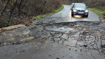 На Закарпатті підтоплені вулиці й підвали у будинках: як усувають наслідки негоди На Закарпатті підтоплені вулиці й підвали у будинках: як усувають наслідки негоди
