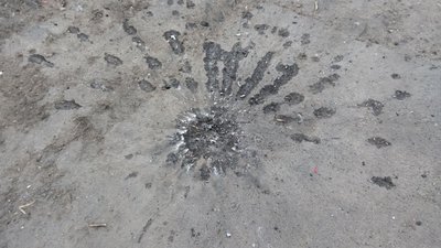 У Миколаєві відновлюють інфраструктуру та допомагають жителям, чиї будинки постраждали від обстрілів У Миколаєві відновлюють інфраструктуру та допомагають жителям, чиї будинки постраждали від обстрілів
