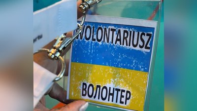 Допомагає в Польщі херсонцям, які евакуювалися. Історія дівчини, яка працює у таборі для біженців