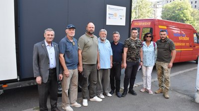Громаді Миколаївщини передали мобільну амбулаторію Громаді Миколаївщини передали мобільну амбулаторію