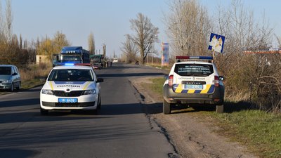На Луганщині згорів автобус, що віз людей з роботи На Луганщині згорів автобус, що віз людей з роботи