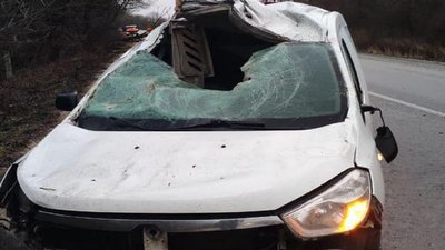 Через негоду на Тернопільщині зірвало покрівлю Литвинівської школи Через негоду на Тернопільщині зірвало покрівлю Литвинівської школи