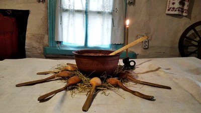 Житомирська етнографиня показала, як приготувати автентичну поліську кутю Житомирська етнографиня показала, як приготувати автентичну поліську кутю