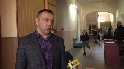 Заступницю директора ліцею в Житомирі, яка підтримала збройну агресію РФ, планують взяти під домашній арешт Заступницю директора ліцею в Житомирі, яка підтримала збройну агресію РФ, планують взяти під домашній арешт