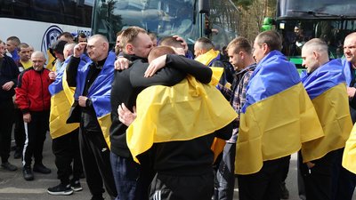 Українські військові, котрі повернулися з полону