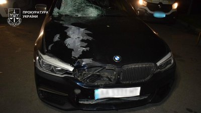 Водій BMW збив чоловіка на Дарницькому мосту