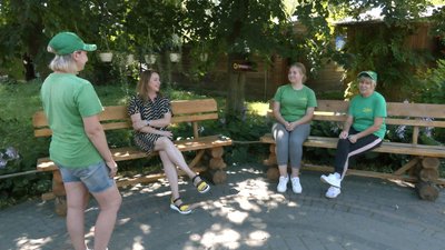 У Луцькому зоопарку працюють переселенки з Донеччини У Луцькому зоопарку працюють переселенки з Донеччини