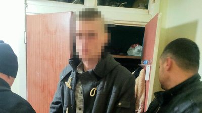 У Харкові чоловік погрожував підірвати себе та колишню дівчину: приїхали спецпризначенці