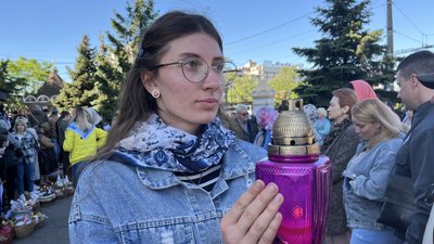 У Миколаєві відзначають Великдень: до міста привезли Благодатний вогонь У Миколаєві відзначають Великдень: до міста привезли Благодатний вогонь