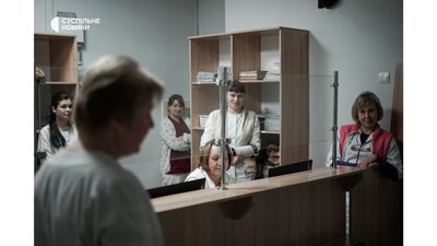 "Коли чули обстріли, знали: скоро привезуть поранених" — лікарі Чернігова "Коли чули обстріли, знали: скоро привезуть поранених" — лікарі Чернігова