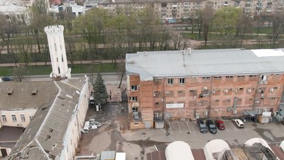 Рік тому росіяни обстріляли Центральний ринок у Чернігові: як вдалося вижити охоронцю та як відновлюють ринок Рік тому росіяни обстріляли Центральний ринок у Чернігові: як вдалося вижити охоронцю та як відновлюють ринок