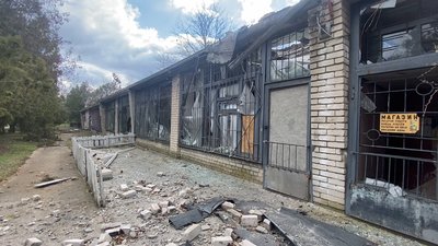 "Обстріли ми чуємо весь час". Жителька селища на Миколаївщині розповіла про життя місцевих "Обстріли ми чуємо весь час". Жителька селища на Миколаївщині розповіла про життя місцевих
